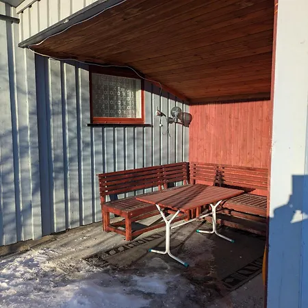 Three Bedroom With An Amazing Mountain View!