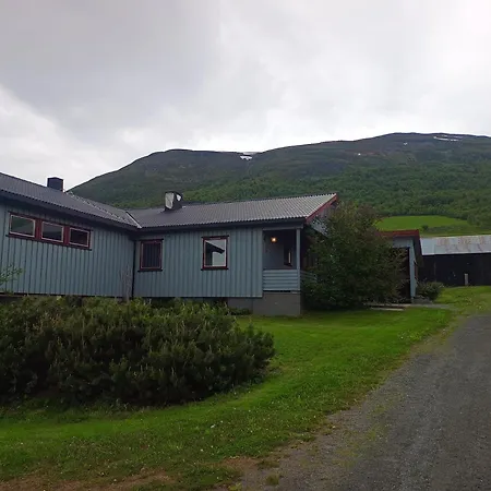 Hébergement de vacances Three Bedroom With An Amazing Mountain View!